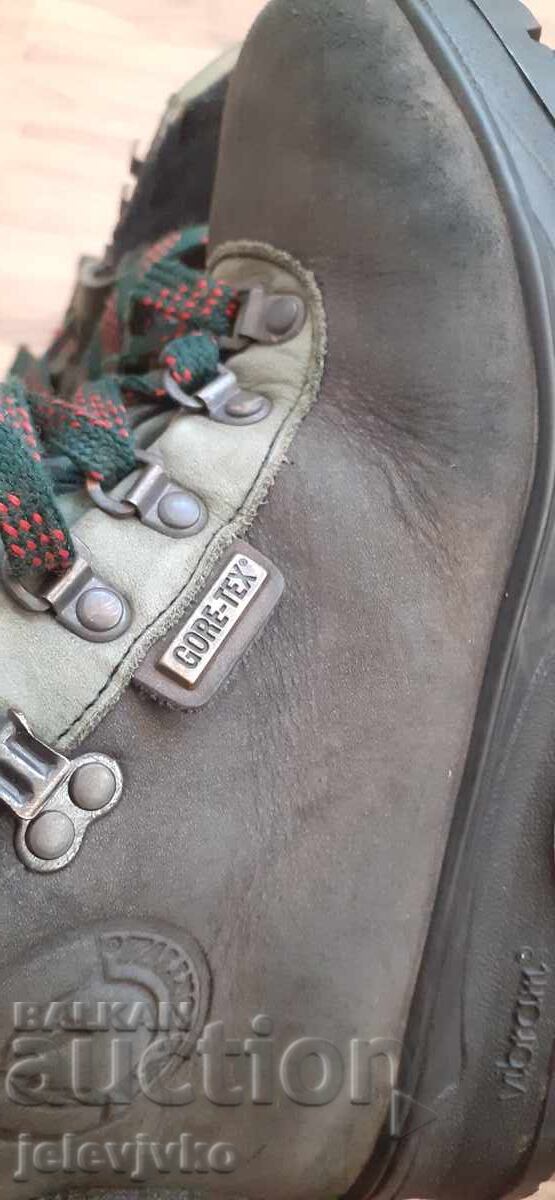 Ghete din piele naturală - 5 Ghete din piele naturală - 5