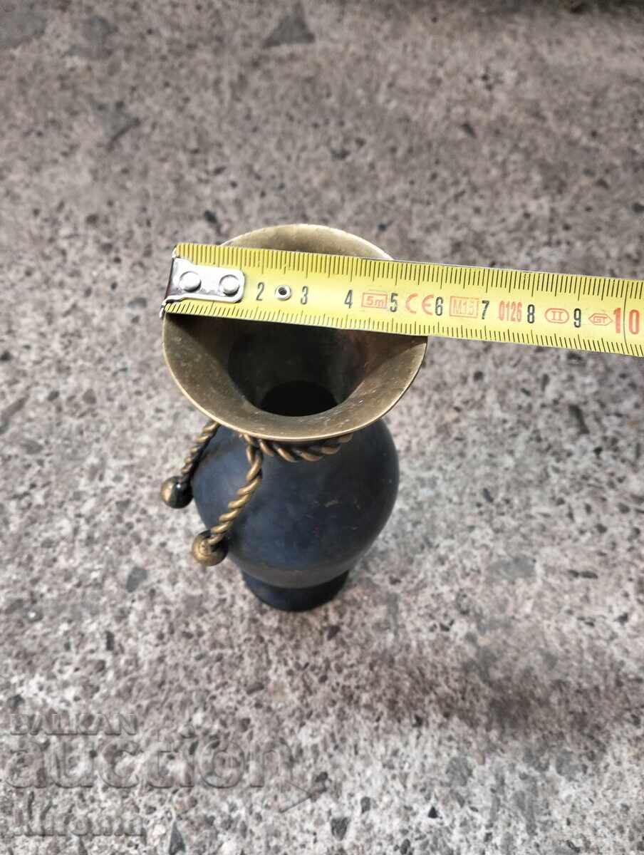 Παράδοση Χάλκινο βάζο