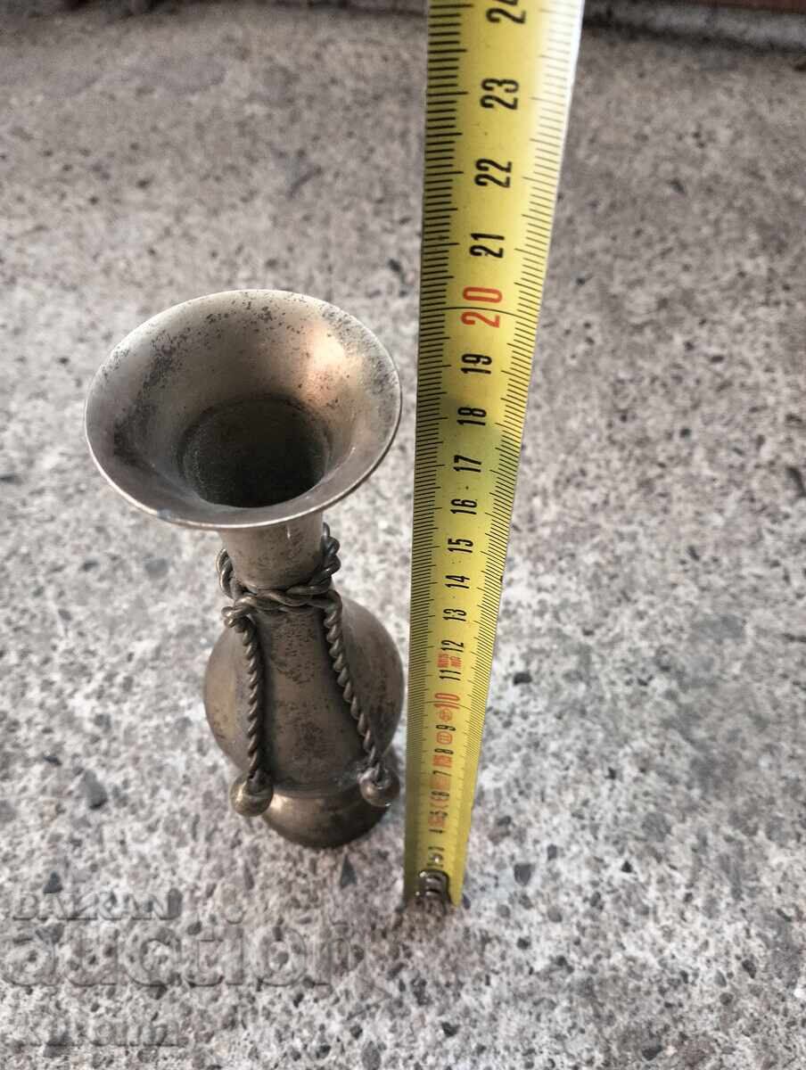 Χάλκινο βάζο με τιμή 19.99 BGN | € 10.22