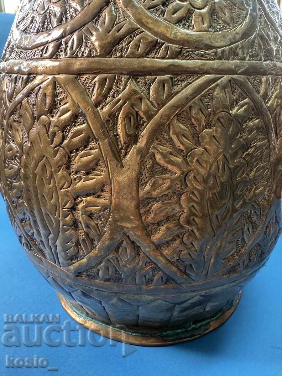 Licitație Recipient mare, vechi, din cupru, pentru apă Licitație Recipient mare, vechi, din cupru, pentru apă