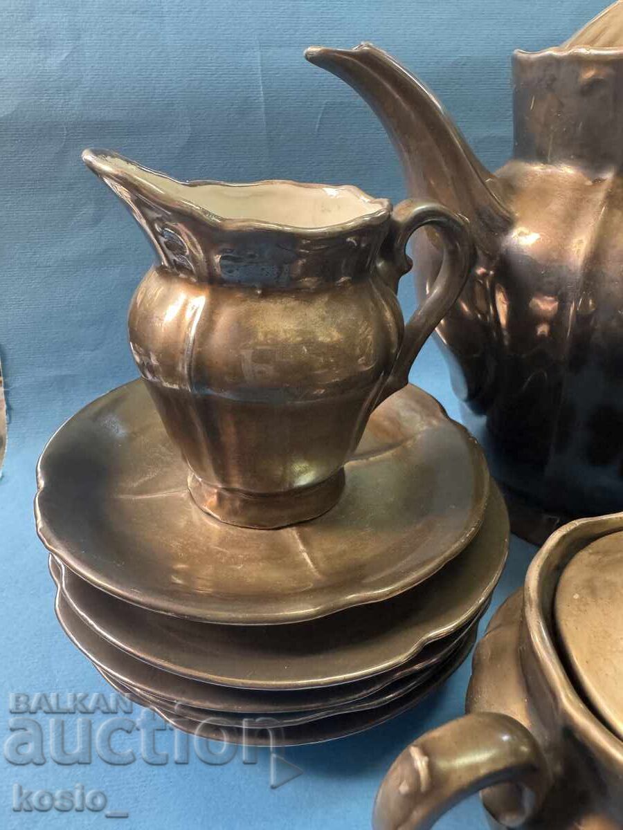 Παλιό σετ καφέ από πορσελάνη με τιμή 160.00 BGN | € 81.81