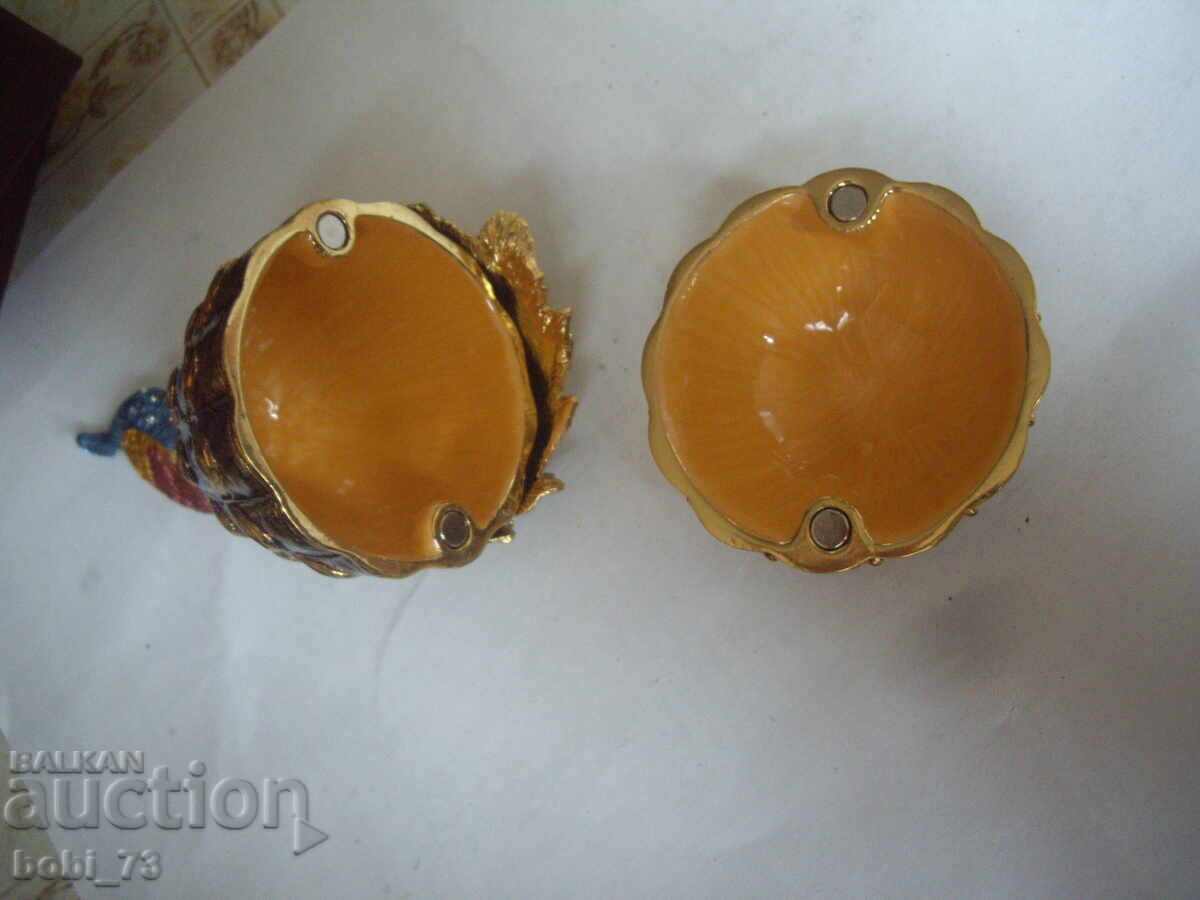 Παράδοση Εξαιρετικά όμορφο και στιβαρό ειδώλιο για αυγό