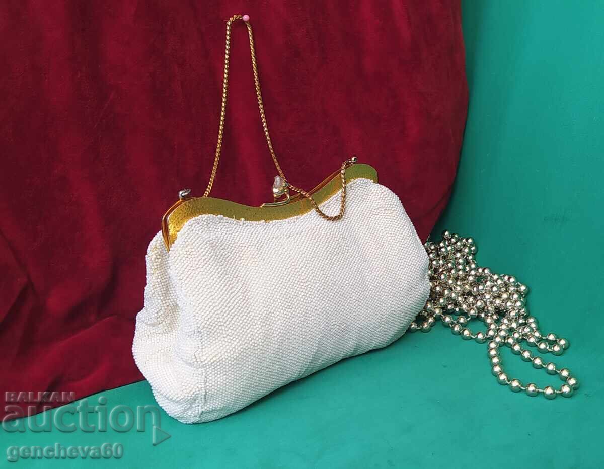 Vintage beaded bag and macrame necklace with price 30.00 BGN | € 15.34 Vintage beaded bag and macrame necklace with price 30.00 BGN | € 15.34