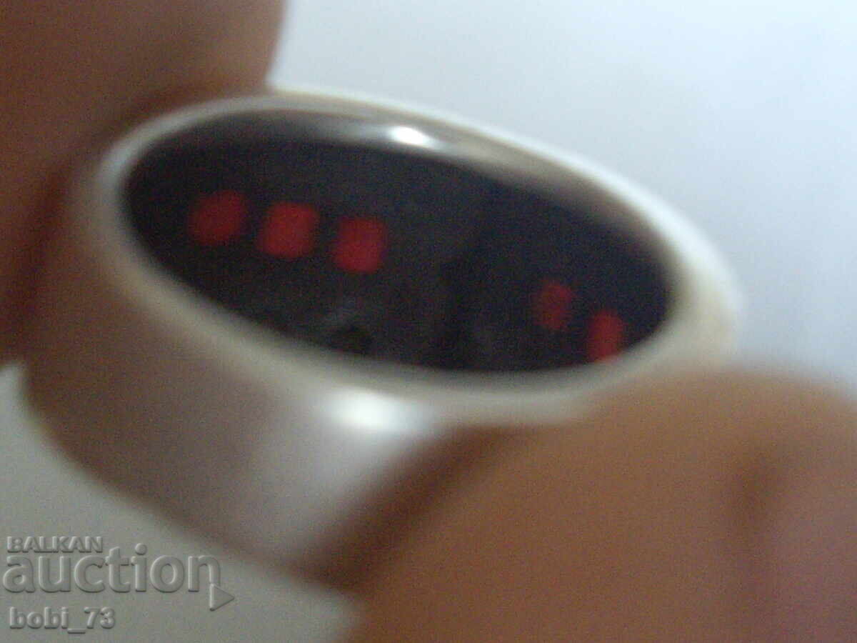 Delivery of Very beautiful and interesting silver ring