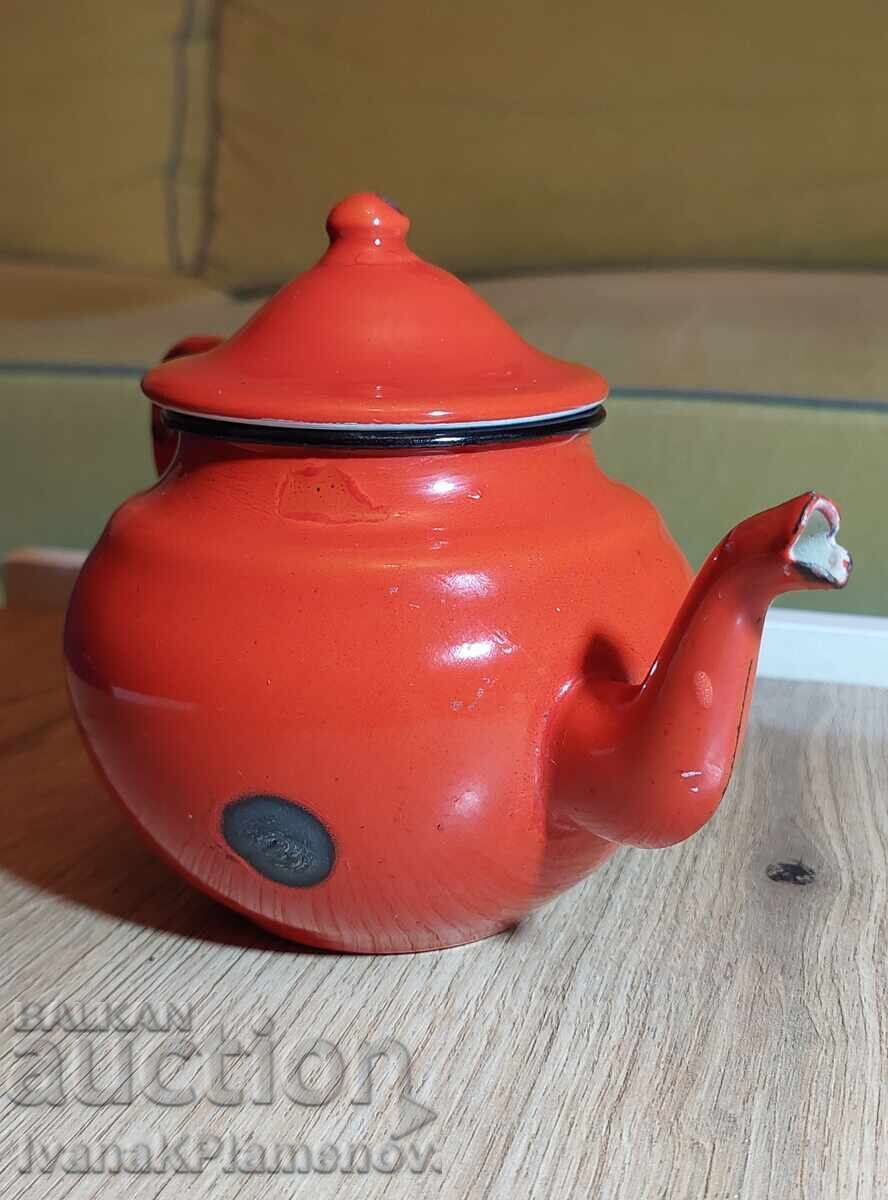 Εμαγιέ ρετρό τσαγιέρα για γνώστες με τιμή 24.00 BGN | € 12.27