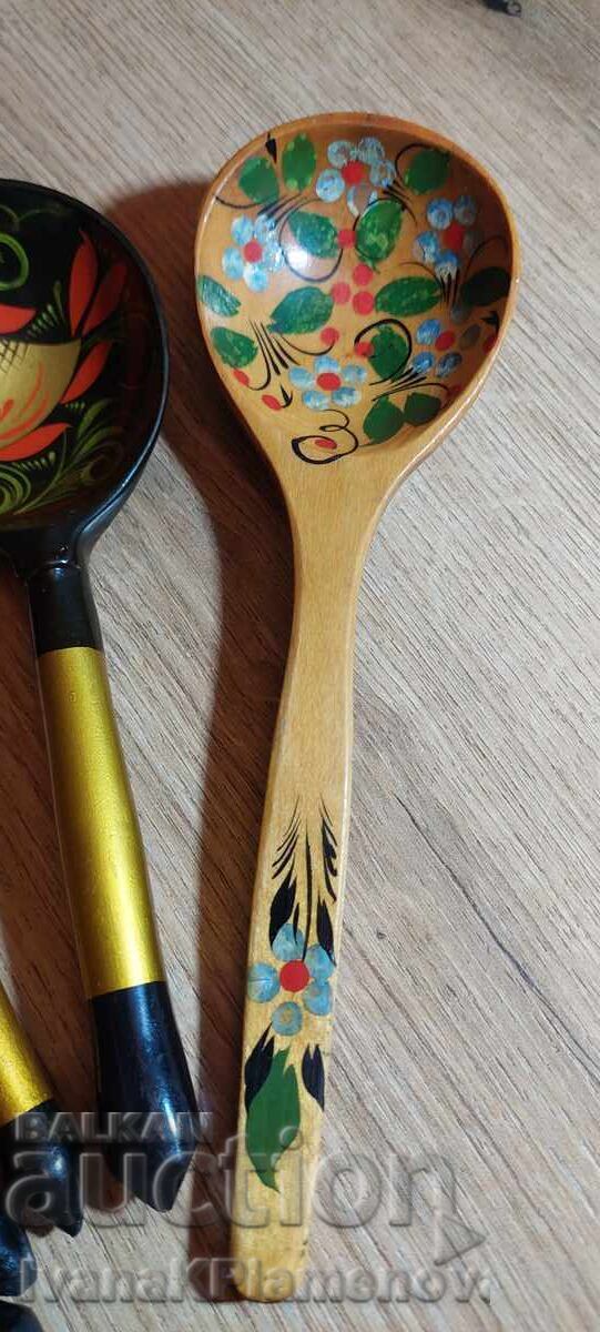 Russian Khokhloma Souvenir Spoons, 5 Pieces, for Connoisseurs with price 20.00 BGN | € 10.23 Russian Khokhloma Souvenir Spoons, 5 Pieces, for Connoisseurs with price 20.00 BGN | € 10.23