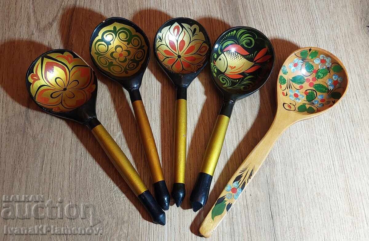 Russian Khokhloma Souvenir Spoons, 5 Pieces, for Connoisseurs Russian Khokhloma Souvenir Spoons, 5 Pieces, for Connoisseurs