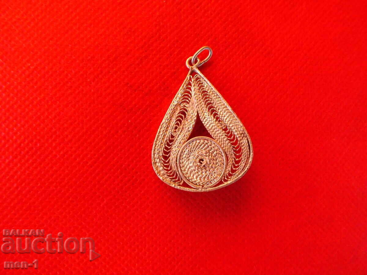 Παλιό μενταγιόν φιλιγκράν μετάλλιο φιλιγκράν με τιμή 20.00 BGN | € 10.23 Παλιό μενταγιόν φιλιγκράν μετάλλιο φιλιγκράν με τιμή 20.00 BGN | € 10.23