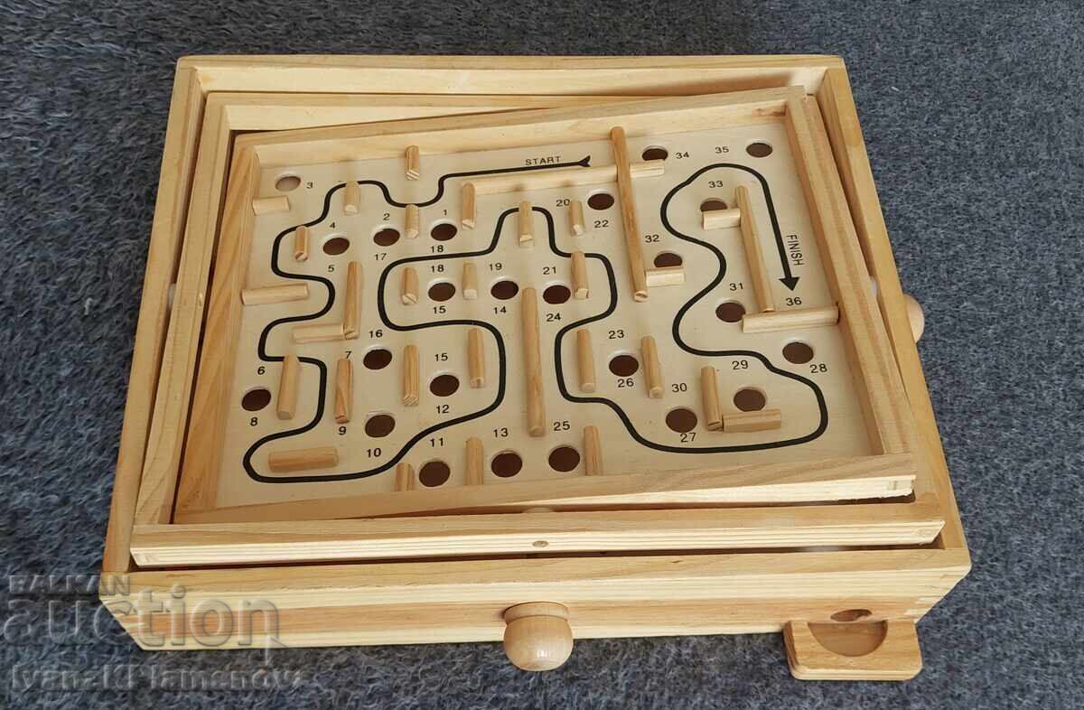 Delivery of Wooden labyrinth game, excellent Delivery of Wooden labyrinth game, excellent