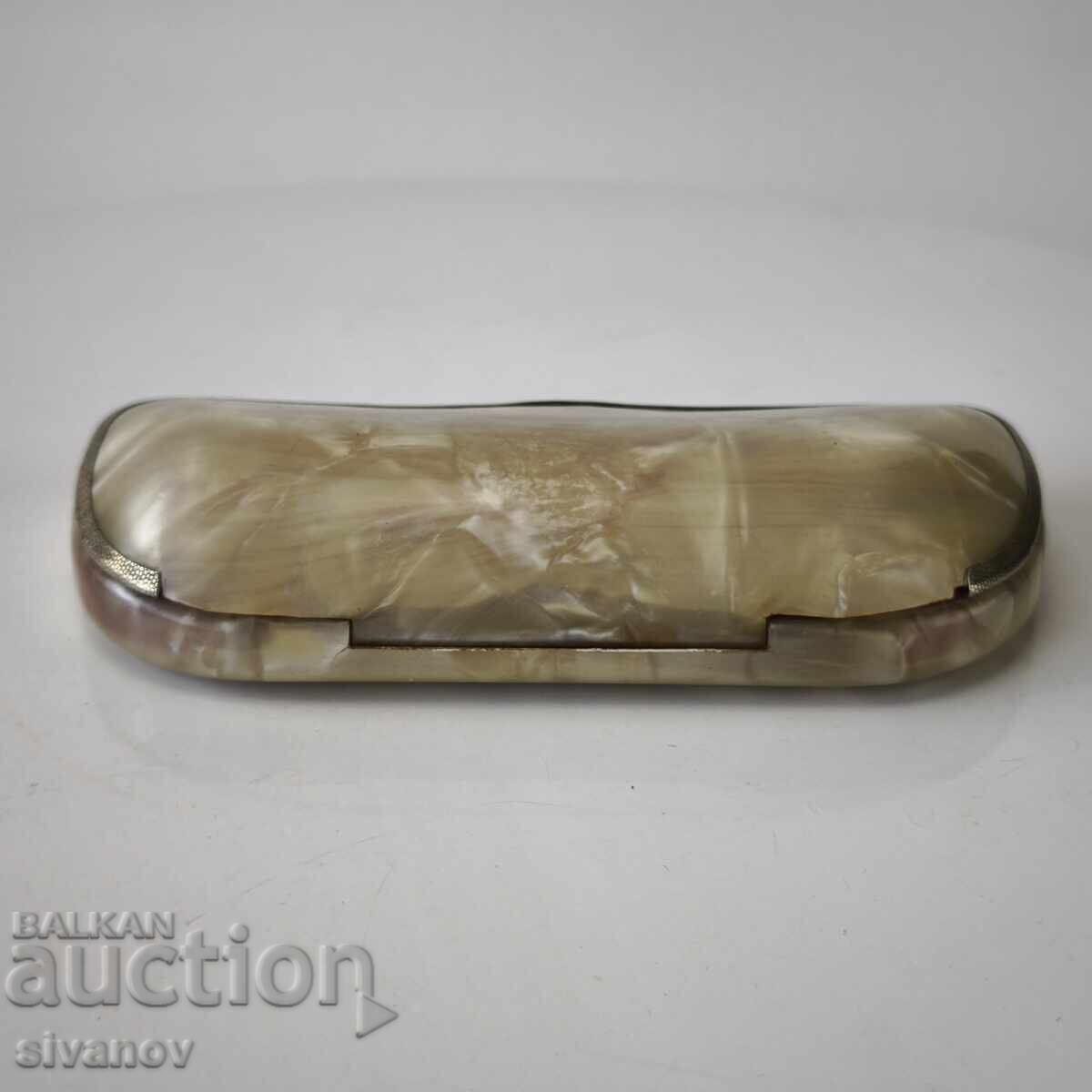Auction  Old celluloid glasses case #6202