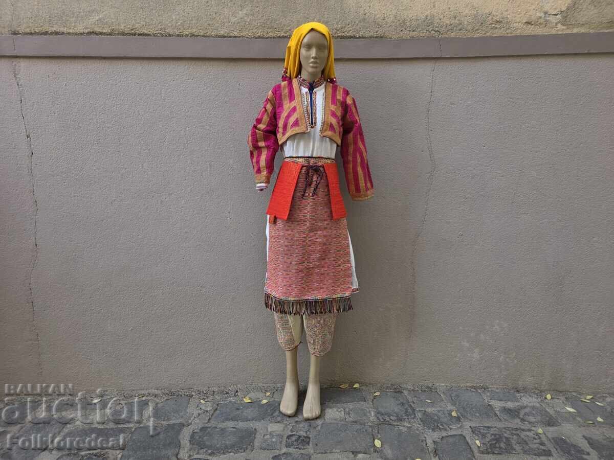 Complete and rare Yuruk female costume Complete and rare Yuruk female costume