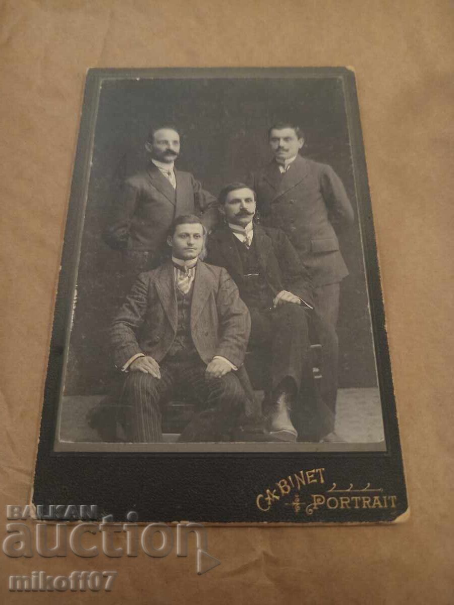 Fotografie pe carton, asociație