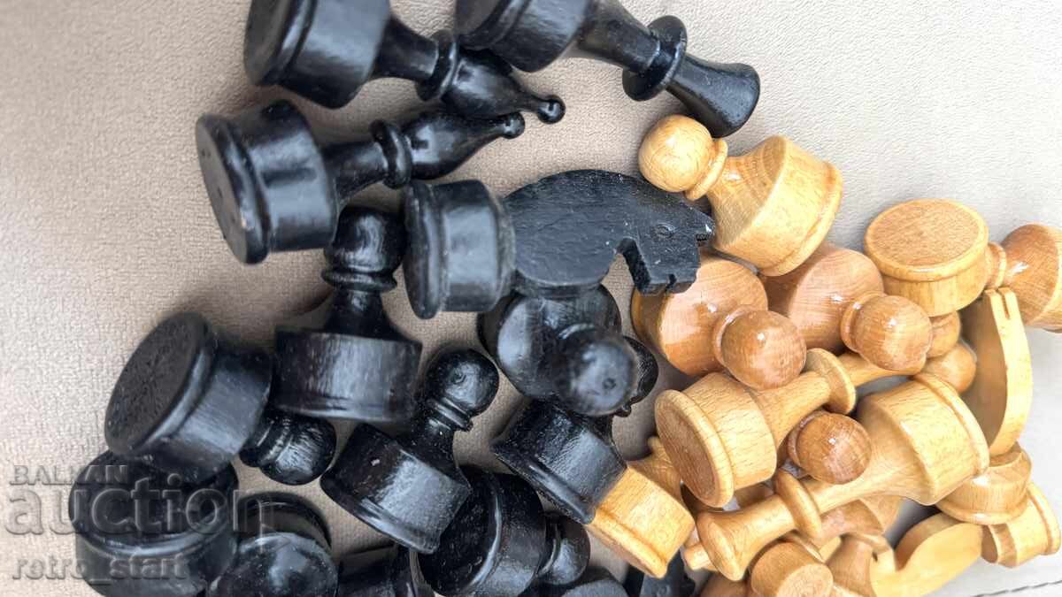 Figurine de șah retro din anii '80 cu preț 20.00 BGN | € 10.23