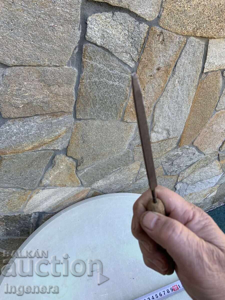 Livrarea FERĂSTRĂU FIN TRIUNGHIULAR PENTRU MESTEȘUGARI Livrarea FERĂSTRĂU FIN TRIUNGHIULAR PENTRU MESTEȘUGARI