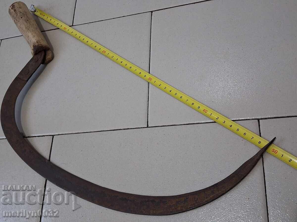 Παράδοση Παλιό σφυρήλατο δρεπάνι γεωργικό εργαλείο σφυρήλατο σίδηρο