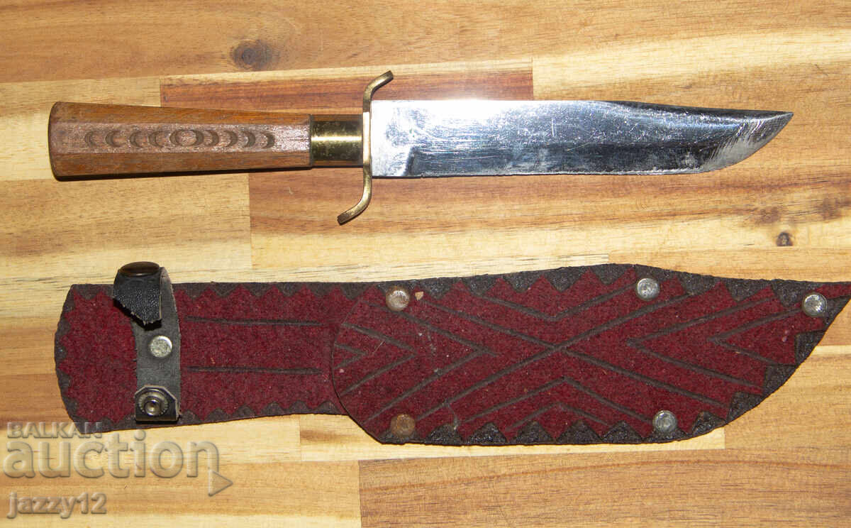 Cuțit de vânătoare vechi, mâner de lemn