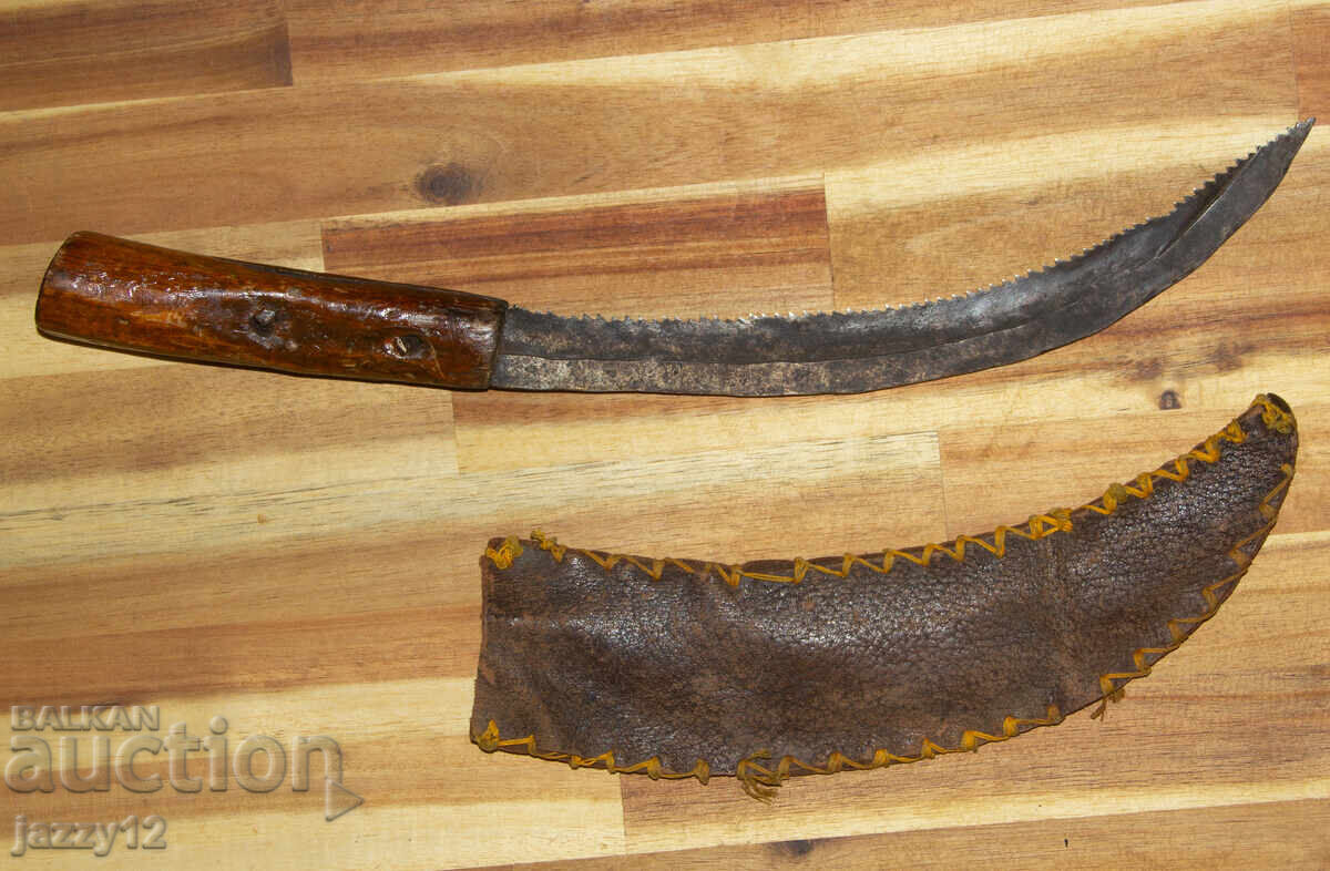 Стар земеделски нож дървена дръжка трион с цена 160.00 лв. | € 81.81 Стар земеделски нож дървена дръжка трион с цена 160.00 лв. | € 81.81