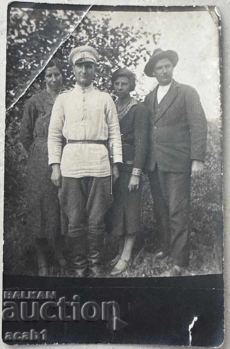 Soldat și familie 1943