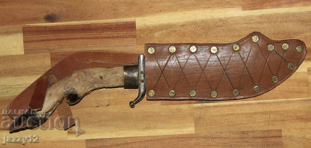 Solid hunting knife with a hoof handle with price 190.00 BGN | € 97.15