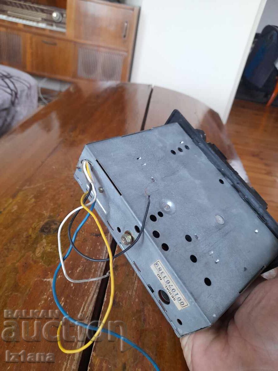 Old Sanyo car radio cassette player - 5 Old Sanyo car radio cassette player - 5