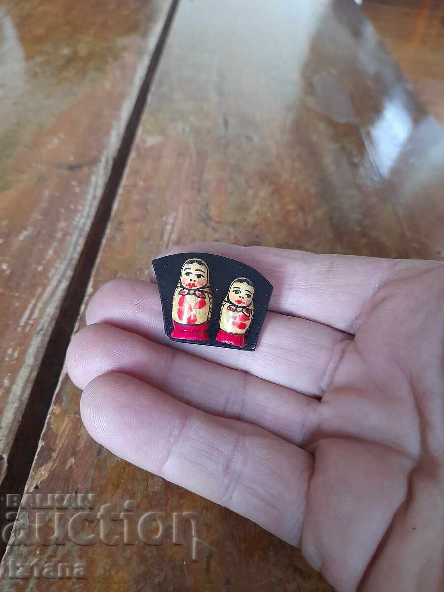 Παλιά καρφίτσα ματριόσκα με τιμή 16.00 BGN | € 8.18 Παλιά καρφίτσα ματριόσκα με τιμή 16.00 BGN | € 8.18