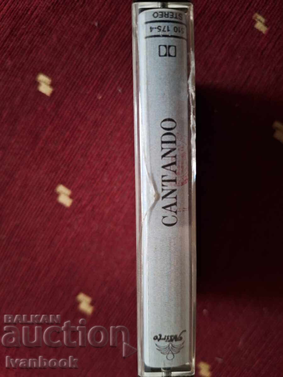 Caseta audio - Cantando cu preț 3.00 BGN | € 1.53