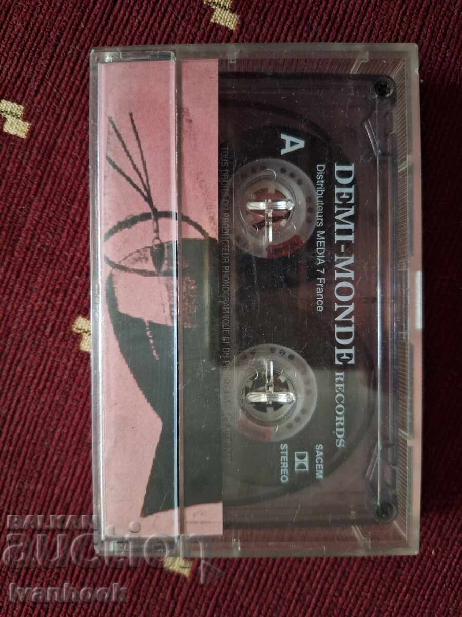 Δημοπρασία Κασέτα Ήχου - Demi Monde Δημοπρασία Κασέτα Ήχου - Demi Monde