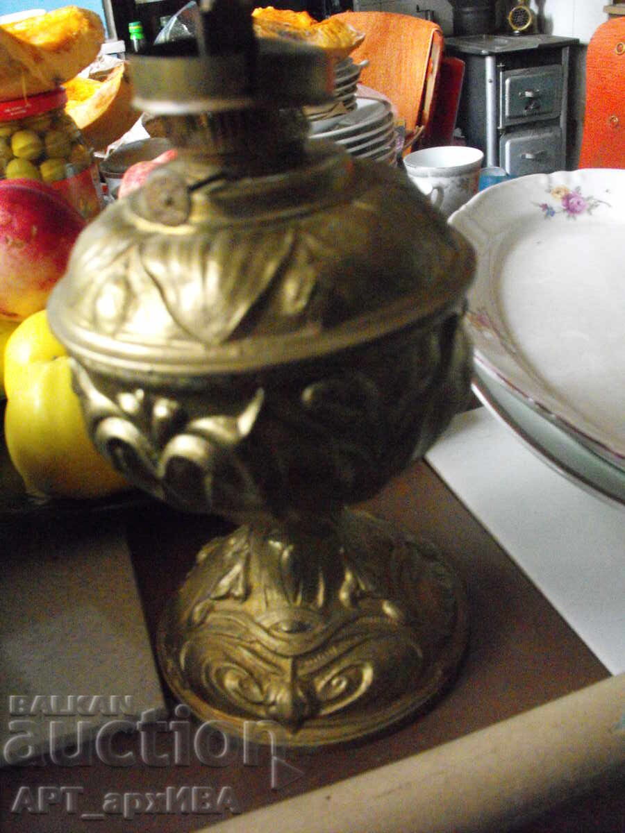 Λάμπα γκαζιού /χωρίς τη φιάλη/ με τιμή 28.50 BGN | € 14.57