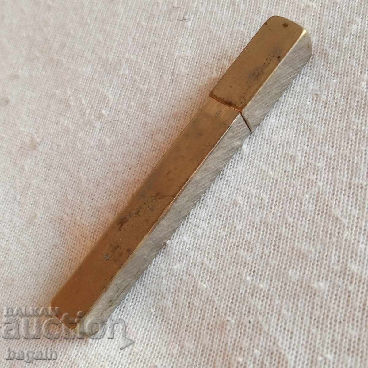 Livrarea Omega, unealtă Livrarea Omega, unealtă