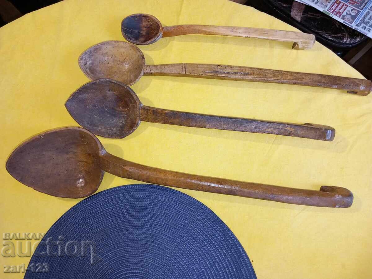 Стари дървени лъжици /поварийки/