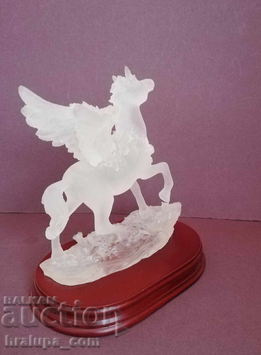 Фигура кон Пегас с цена 20.00 лв. | € 10.23 Фигура кон Пегас с цена 20.00 лв. | € 10.23