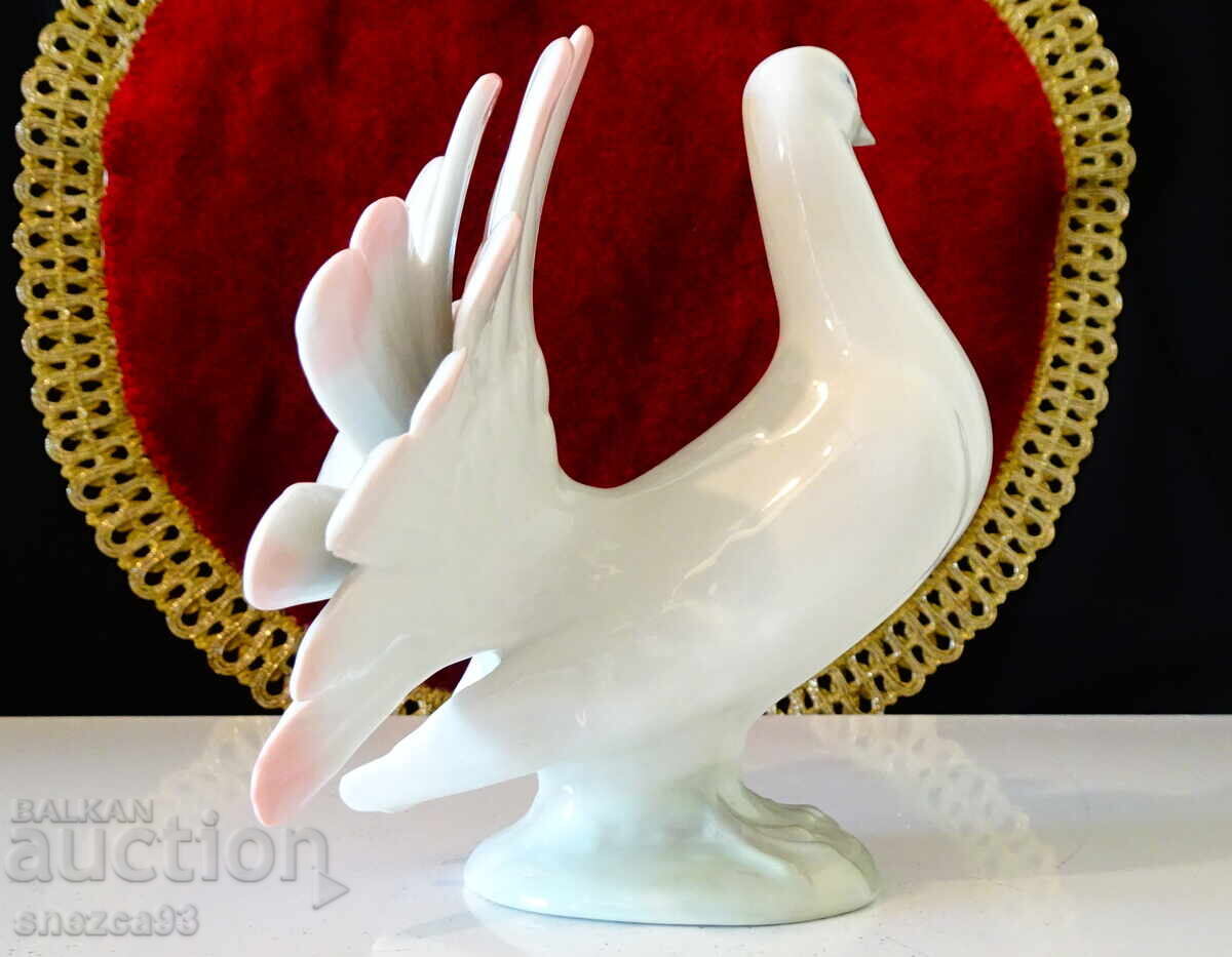 Porcelain figurine, figure Dove by Lippelsdorf 1877 - 5 Porcelain figurine, figure Dove by Lippelsdorf 1877 - 5