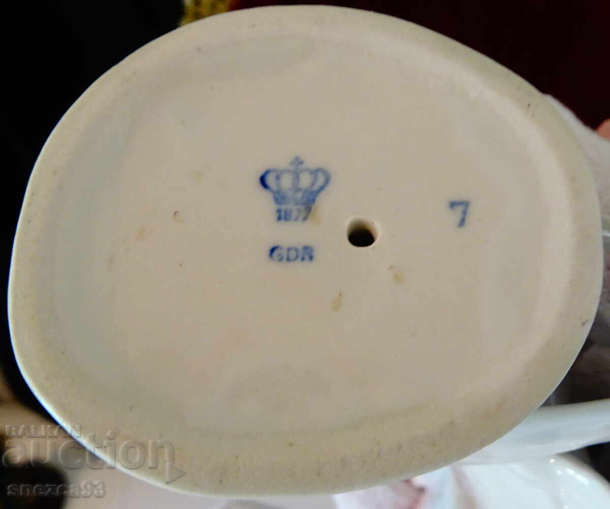 Porcelain figurine, figure Dove by Lippelsdorf 1877 - 7 Porcelain figurine, figure Dove by Lippelsdorf 1877 - 7