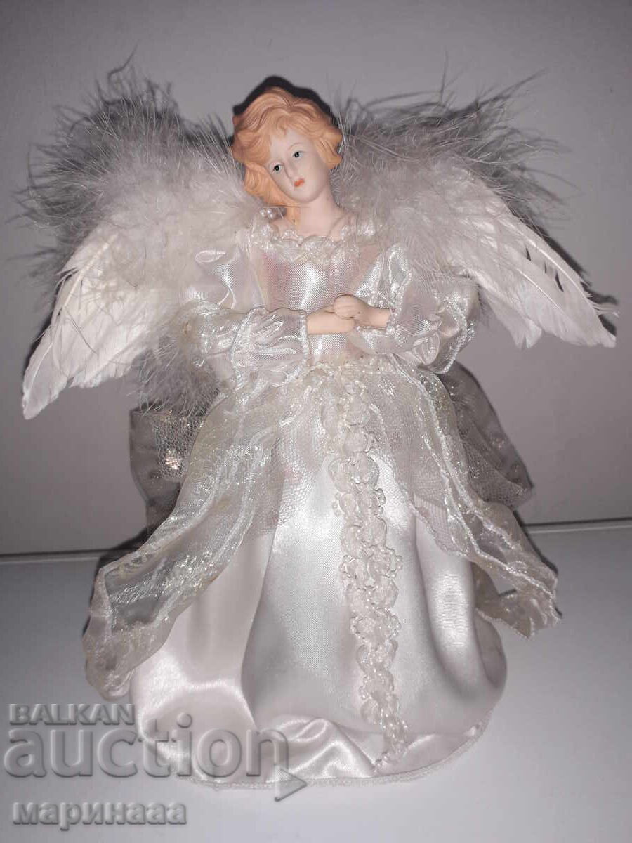 ÎNGER VECHI. PORȚELAN, TEXTIL ÎNGER VECHI. PORȚELAN, TEXTIL