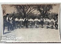 Nu se poate traduce direct, deoarece "Na Khoroto" este o expresie rusească. Ar trebui să fie tradusă