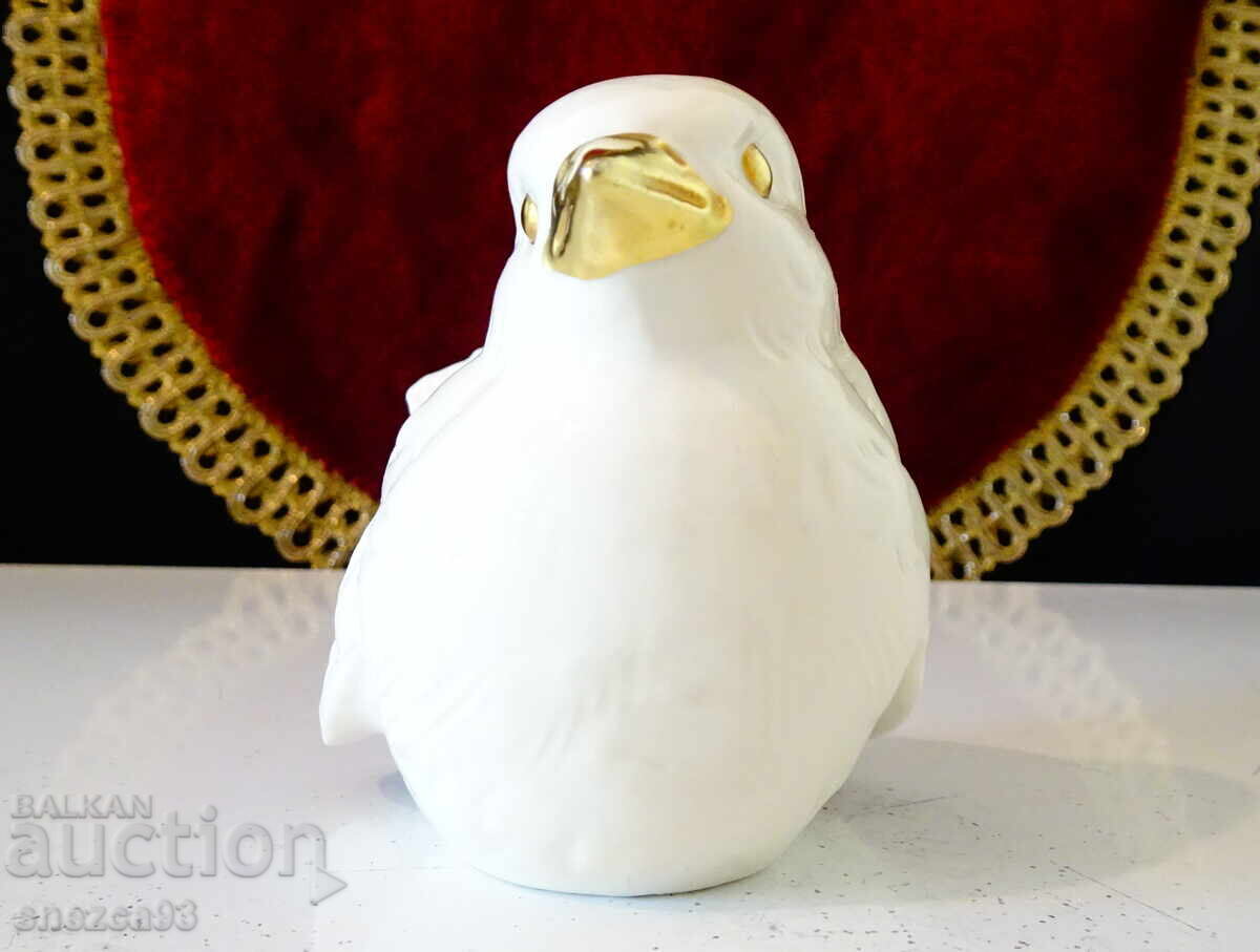 Porcelain figure bird Sparrow, Goebel, gold with price 46.00 BGN | € 23.52