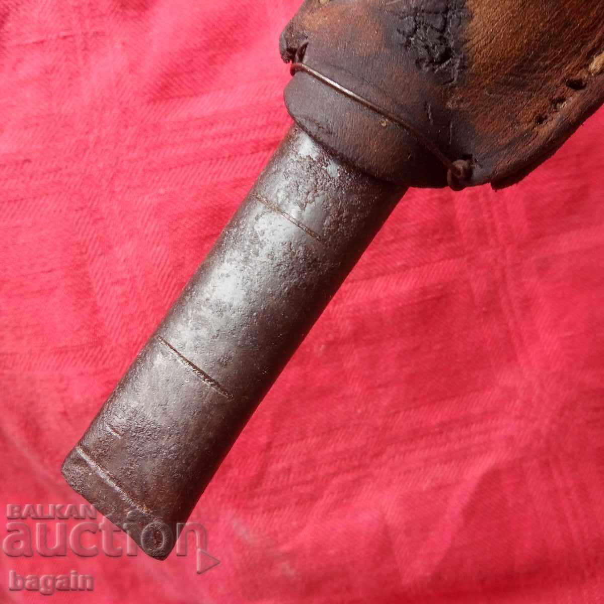 Аукцион Български окопен нож.