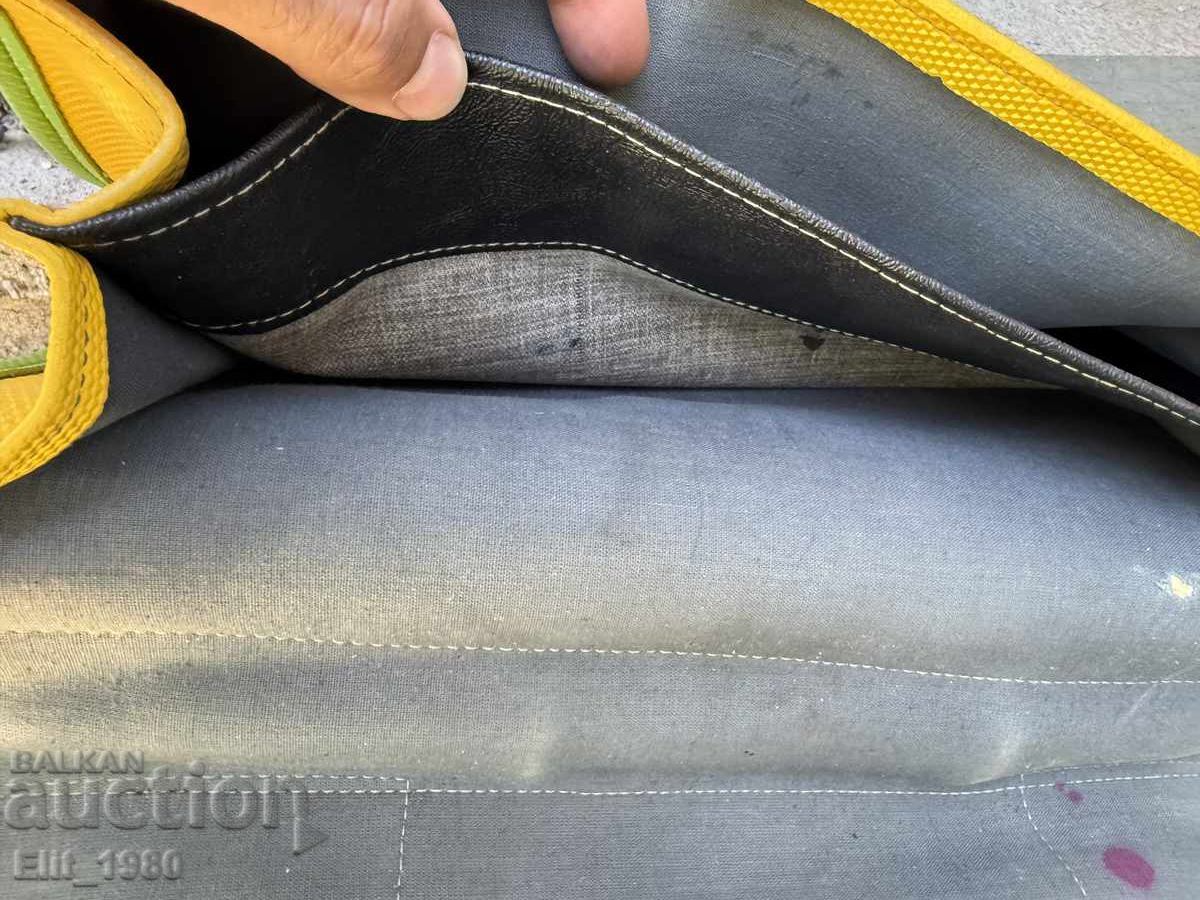 Παράδοση Τσάντα σχολική σοσιαλισμού