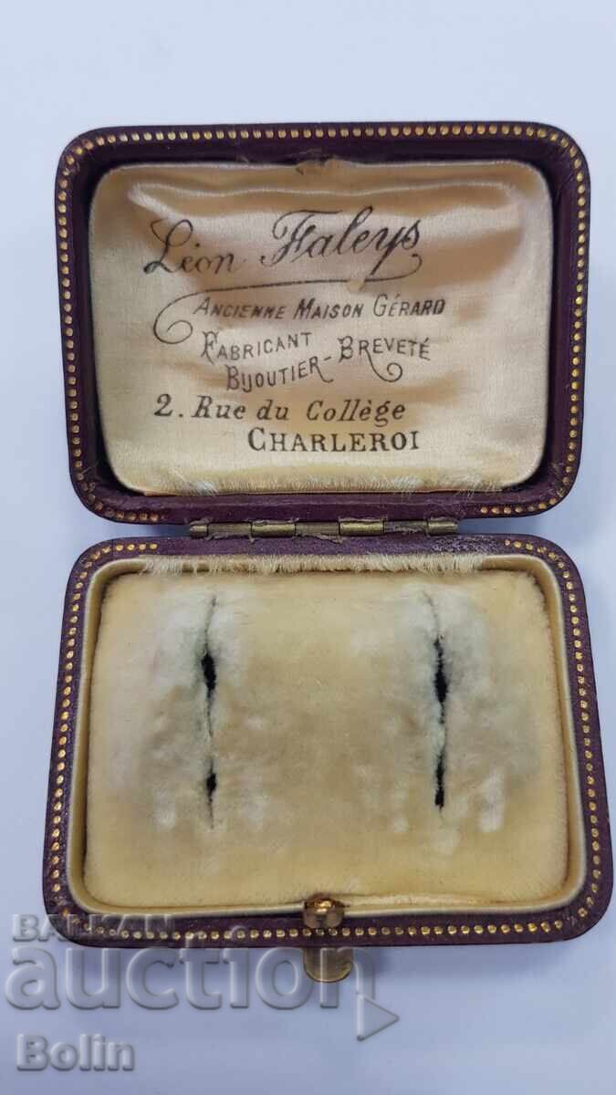 Доставка на Редки златни обеци с диаманти - Европа - 20. век с кутия Доставка на Редки златни обеци с диаманти - Европа - 20. век с кутия