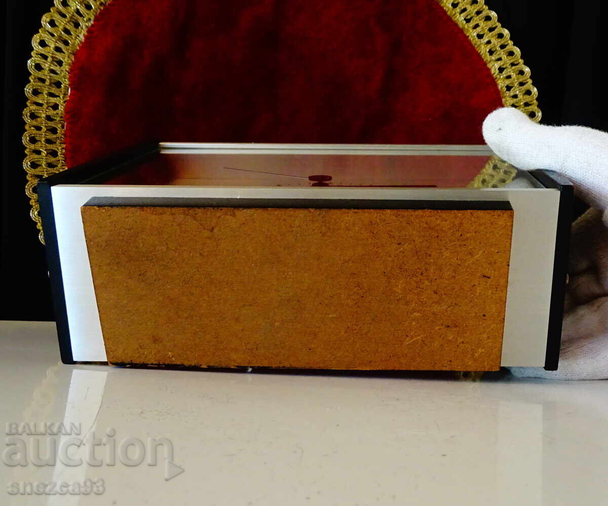 German Dugena Desk Clock with Ruby - 7 German Dugena Desk Clock with Ruby - 7