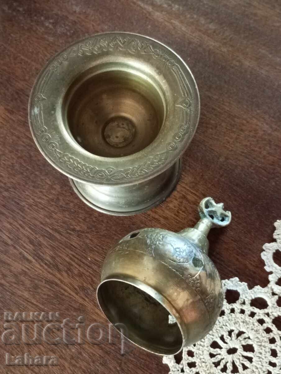 Delivery of Antique bronze candlestick