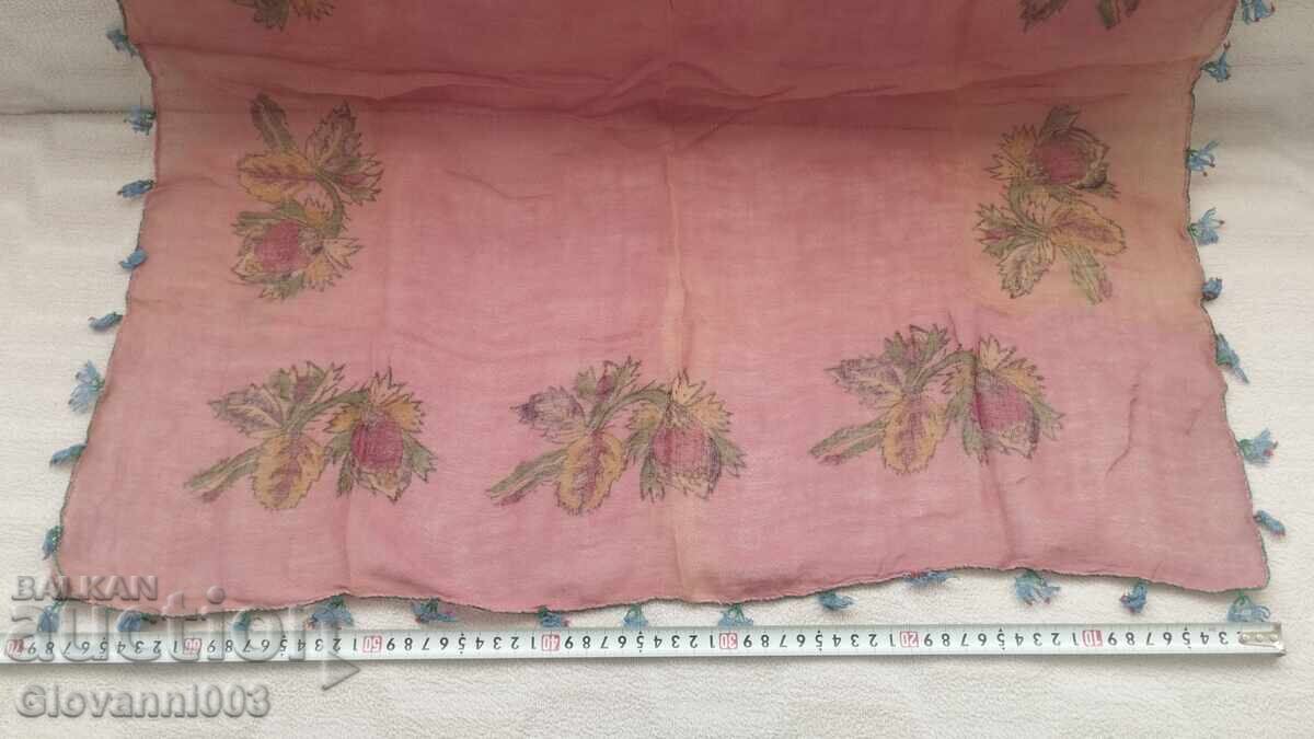 Περίτεχνη μαντήλα εποχής με τιμή 65.00 BGN | € 33.23