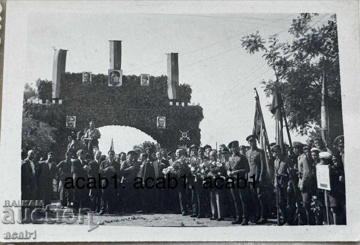 Livrarea Revenirea Glorioșilor Negri de la Marea Neagră Burgas 1945