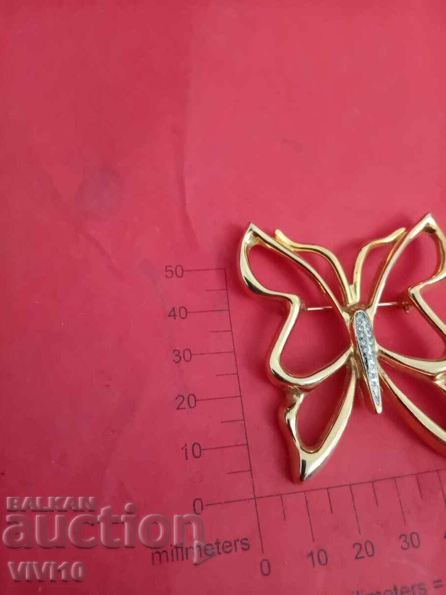 Broșă veche cu pietre, fluture cu preț € 15.00 | 29.34 BGN