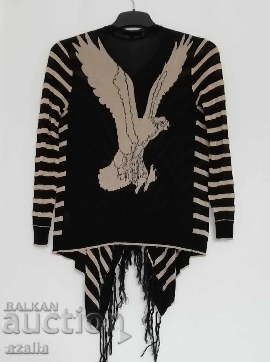 Spectacular buttonless cardigan in black and gold Spectacular buttonless cardigan in black and gold