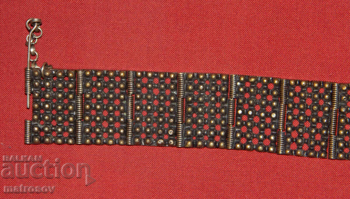 Delivery of Old traditional silver bracelet jewelry Delivery of Old traditional silver bracelet jewelry