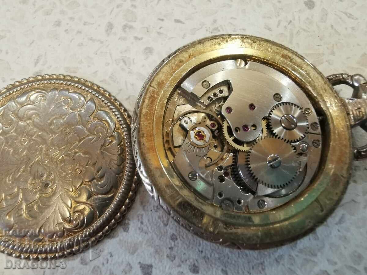 Παράδοση Ασημένιο Αυτόματο Παράδοση Ασημένιο Αυτόματο