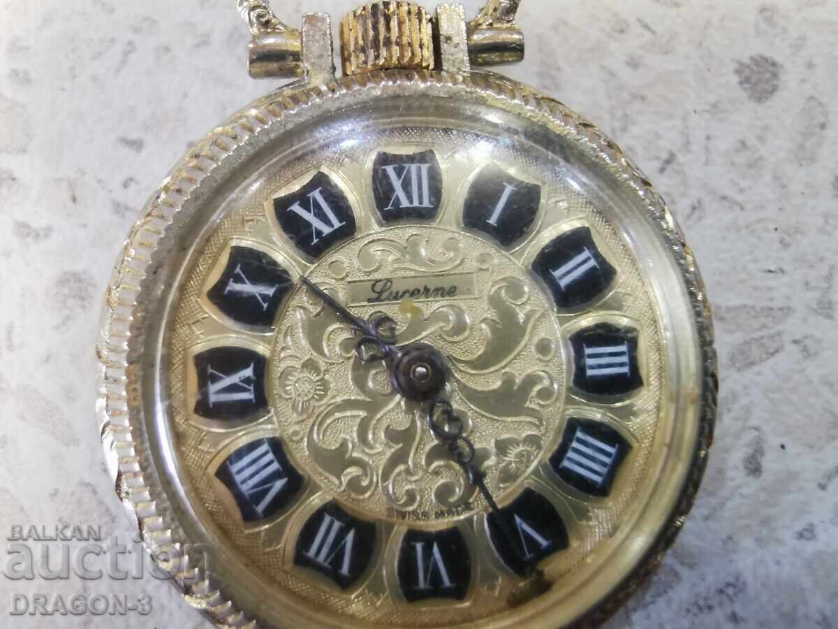 ΤΡΙΦΥΛΛΙ με τιμή 35.00 BGN | € 17.90 ΤΡΙΦΥΛΛΙ με τιμή 35.00 BGN | € 17.90