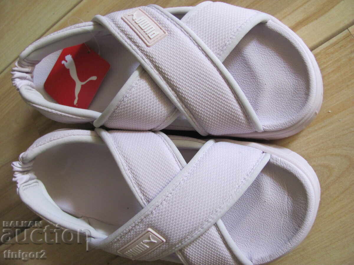 New with tag women's sandals PUMA Size 42 with price 75.00 BGN | € 38.35 New with tag women's sandals PUMA Size 42 with price 75.00 BGN | € 38.35