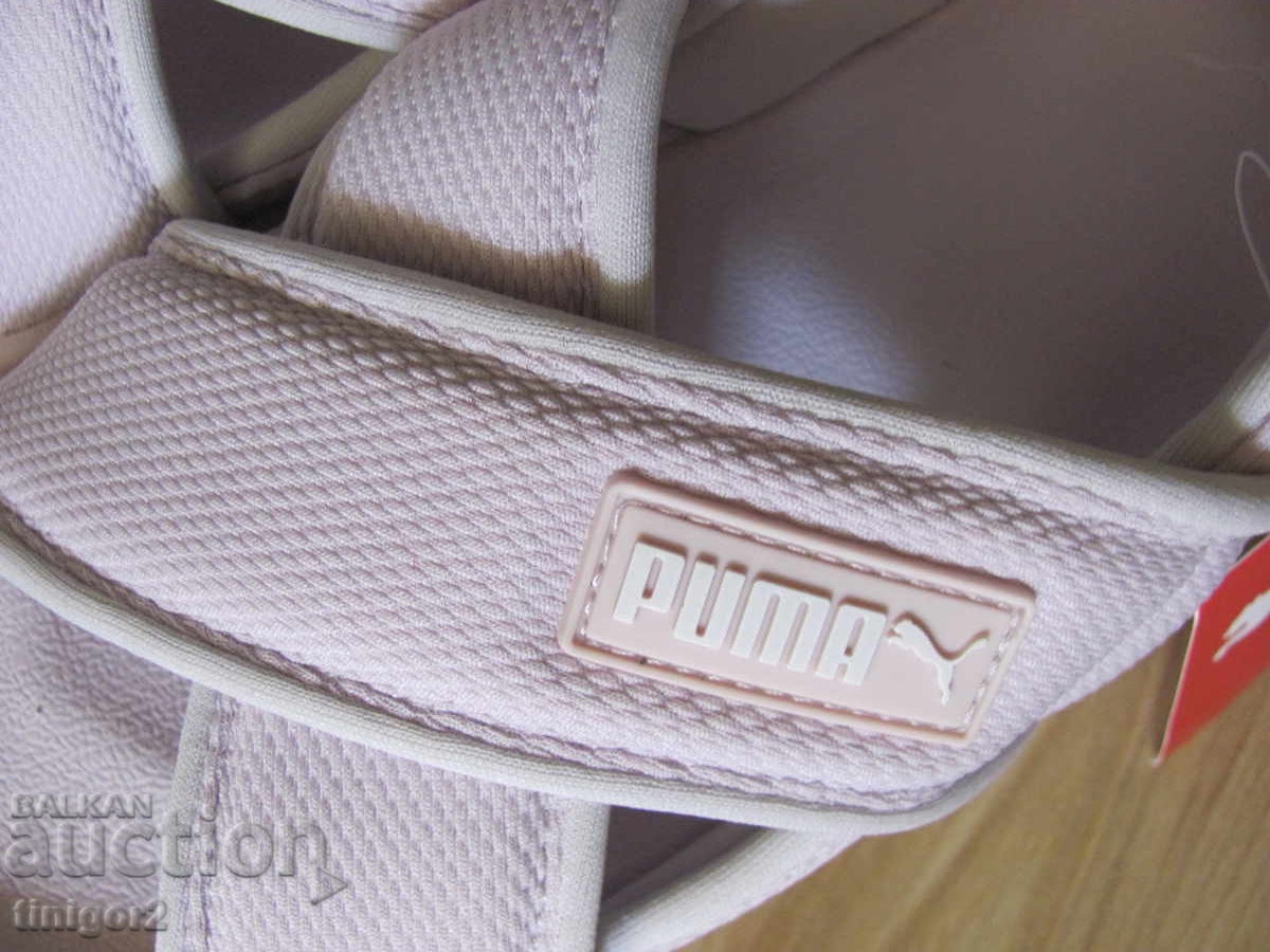 New with tag women's sandals PUMA Size 42 - 5 New with tag women's sandals PUMA Size 42 - 5